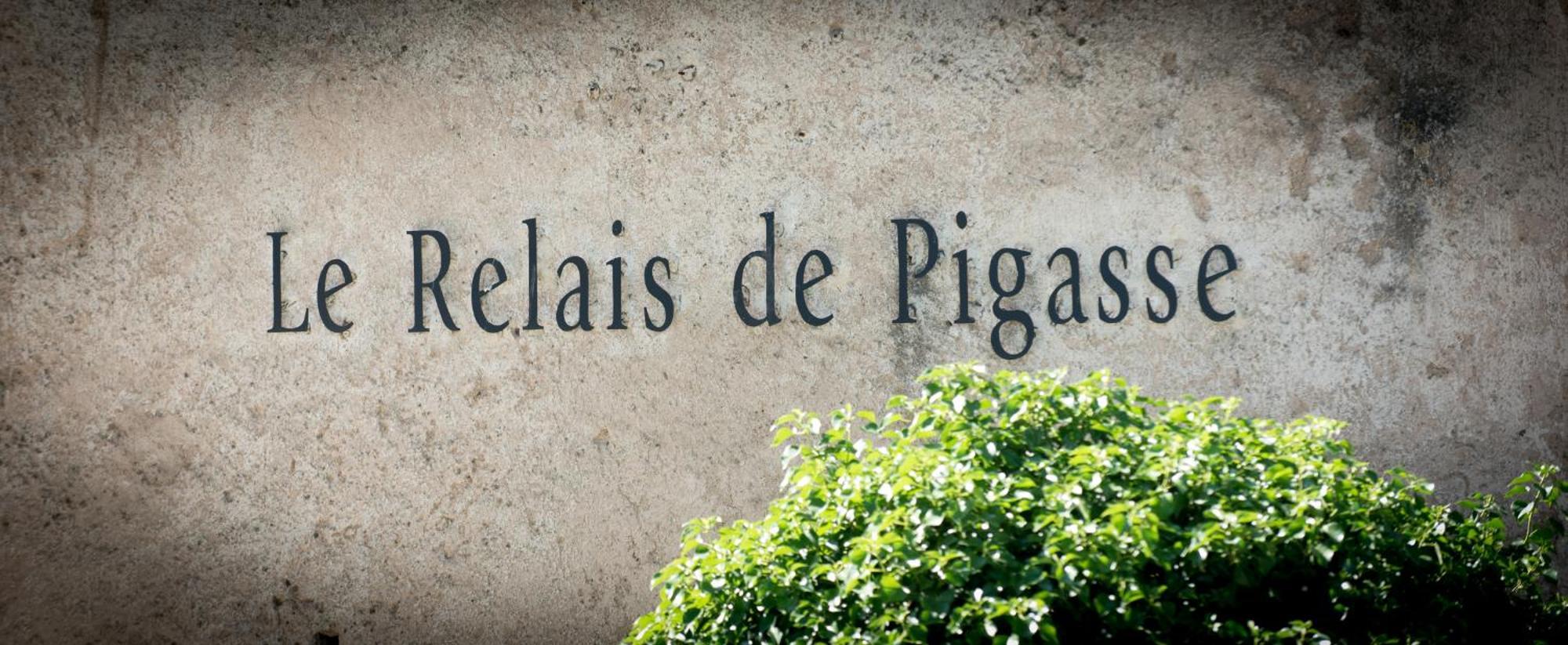 Le Relais De Pigasse 호텔 Ouveillan 외부 사진